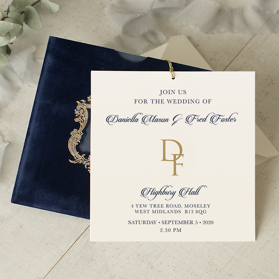 luxuy wedding invitations by Polina Perri on the English Wedding Blog (3)
