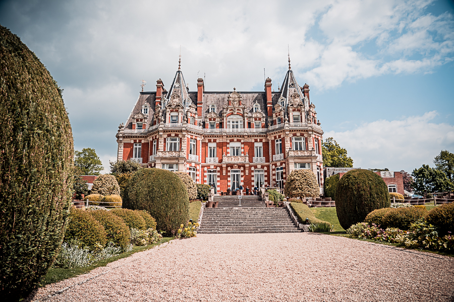 Real wedding at Chateau Impney classic glamorous style, Nicholas Rogers Photography (10)