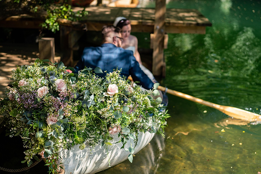 Fabulous fun wedding styling in Cornwall with Mike and Kelly, captured by Linus Moran Photography (19)