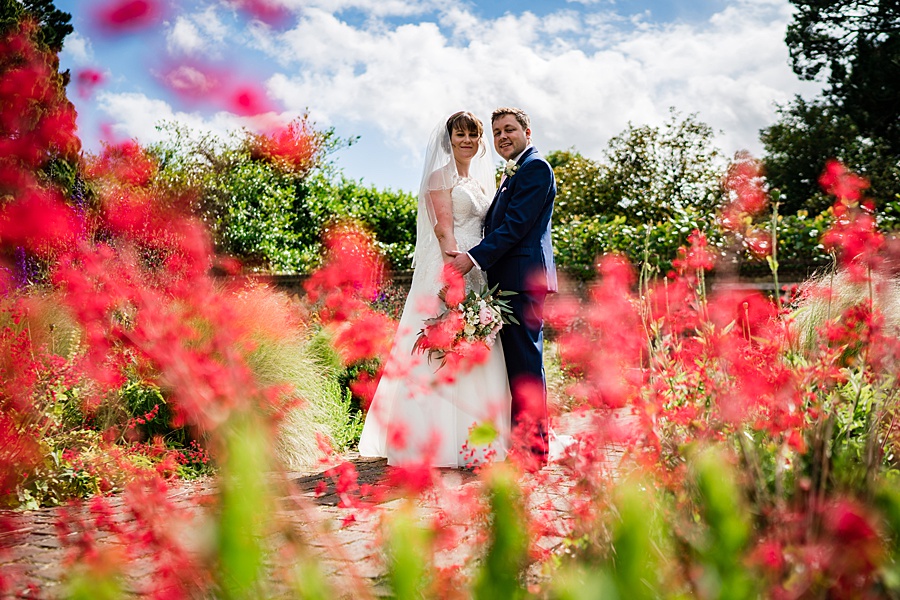 Beautiful Athelhampton House wedding photography with Linus Moran on the English Wedding Blog (28)