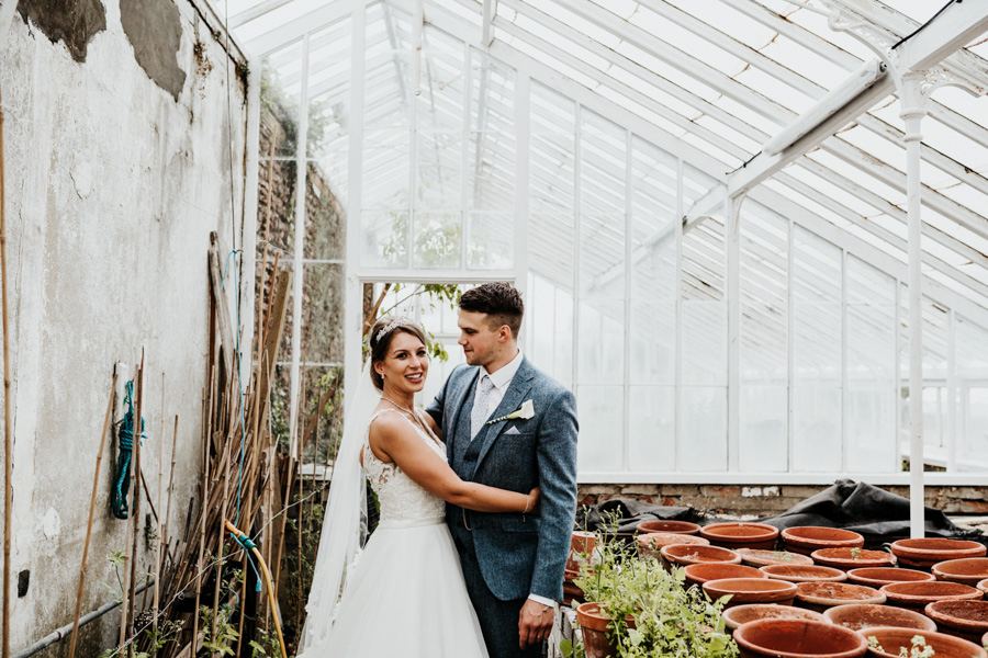 Charlotte and Dexter's minimal and elegant Coombe Lodge wedding, image credit Ryan Goold Photography (32)