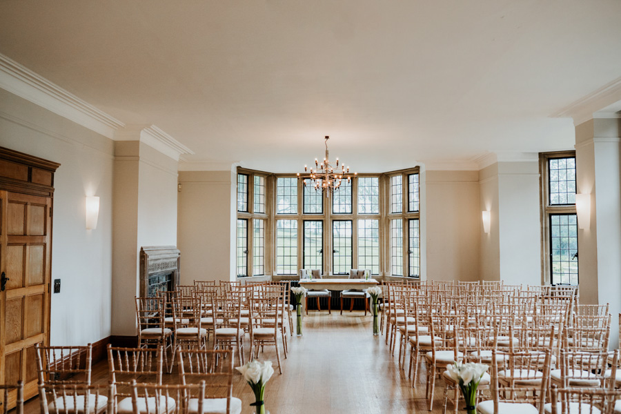 Charlotte and Dexter's minimal and elegant Coombe Lodge wedding, image credit Ryan Goold Photography (4)