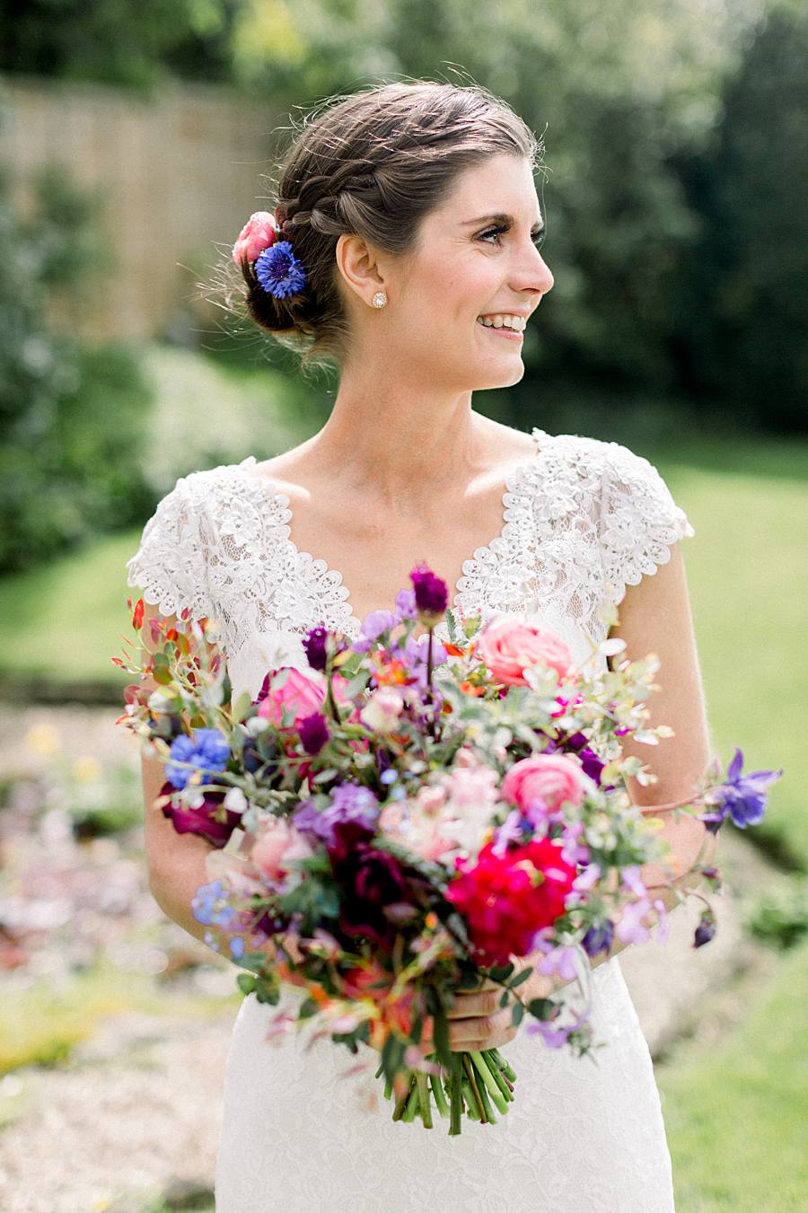 Stunning florals for Jo and Jack’s English countryside barn wedding, with Hannah K Photography