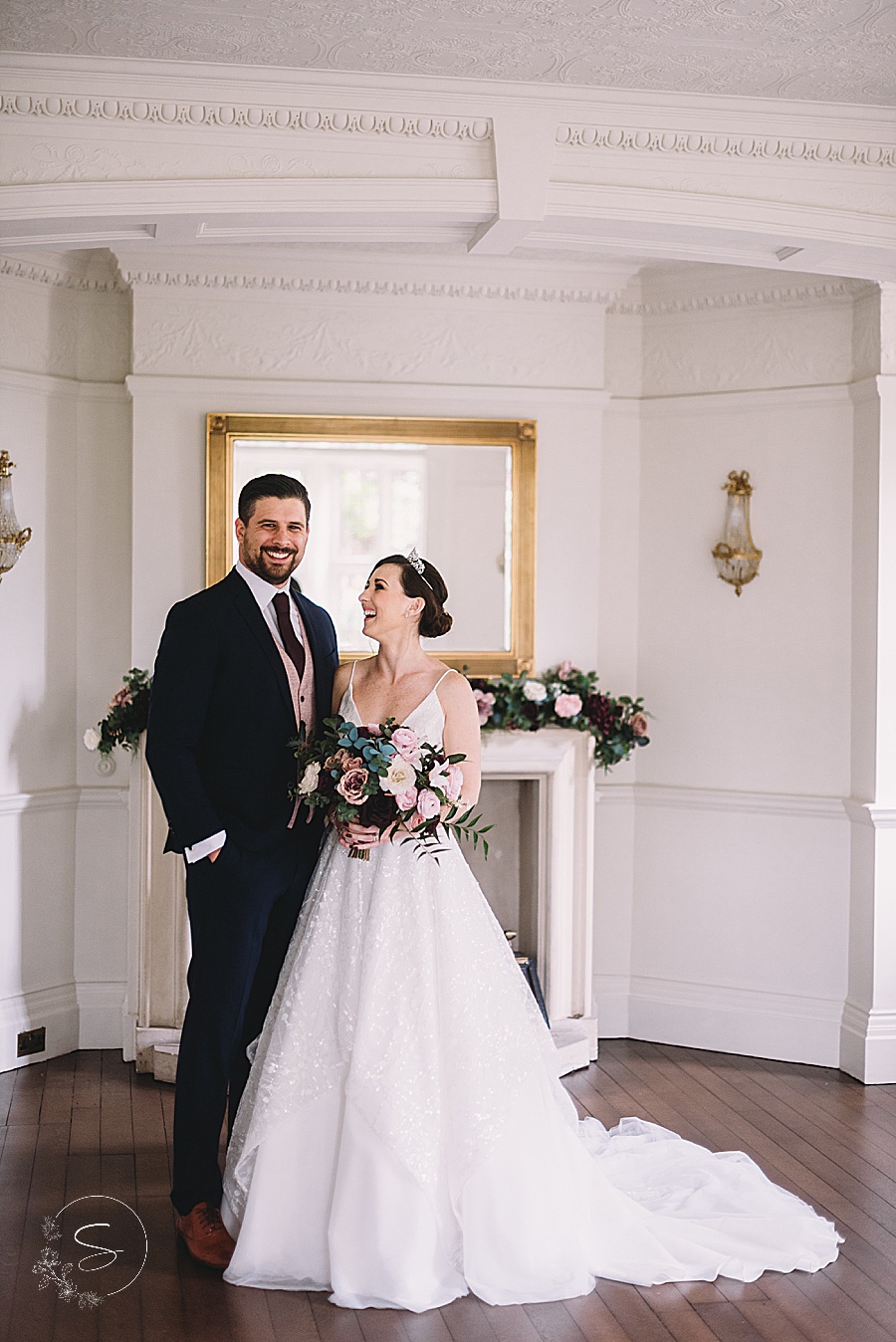 Baddow Park wedding ideas with an opulent modern look, images by Sophie Oldhamstead Photography (4)