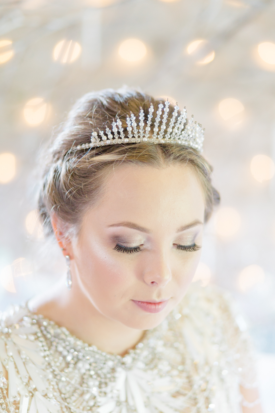 Winter Elegance Frozen wedding style on English-Wedding.com with Natalie Stevenson Photography (20)