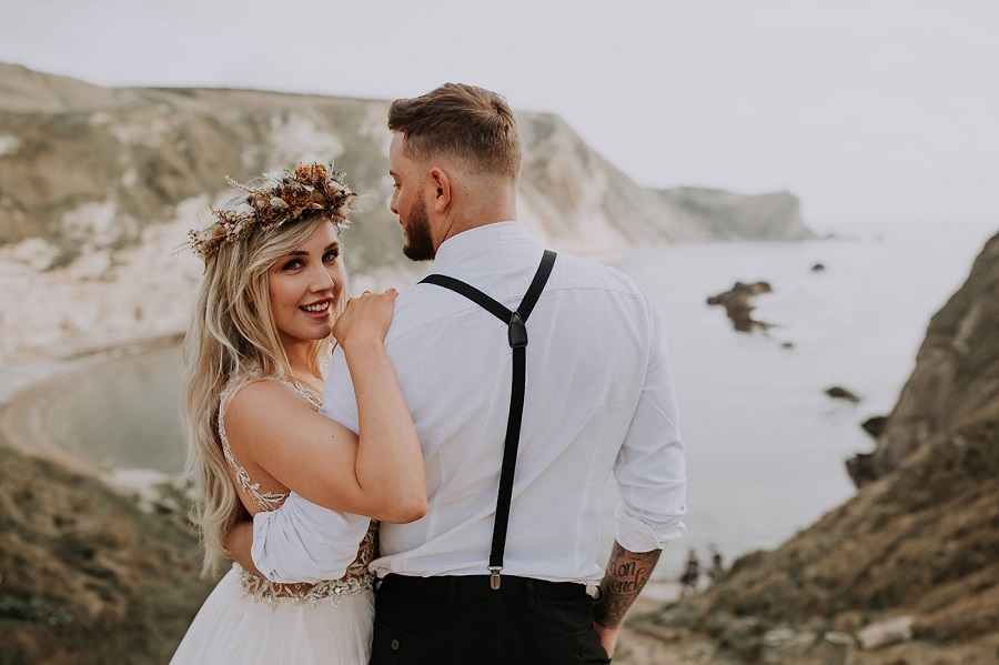 Sunrise elopement shoot! Westlake Photography and the Rustic Dresser (16)