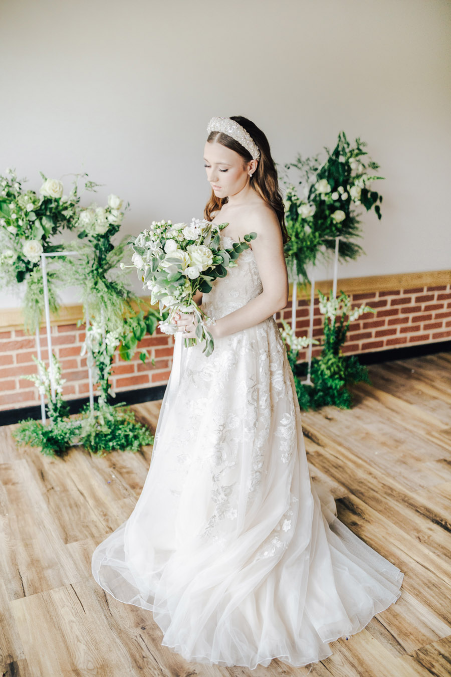 A fairytale of soft tones, for a beautiful wedding look from Sissons Barn (10)