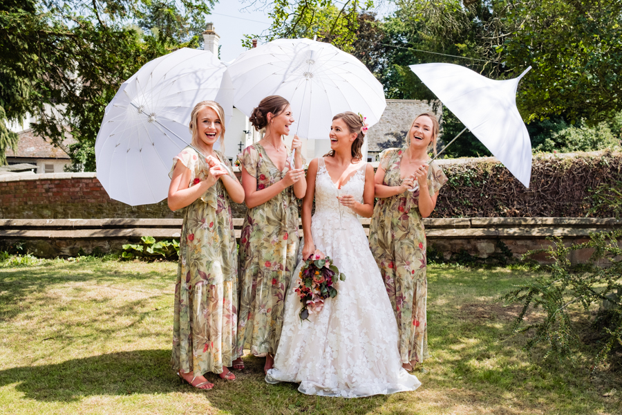 Sophie & Elliot's bright and beautiful wedding in an English country garden, with Andy Li Photography (28)