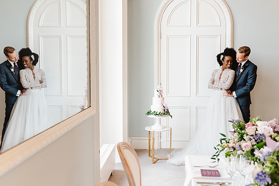 chic, contemporary London wedding style with amazing florals. Image credit Fiona Kelly Photography (27)