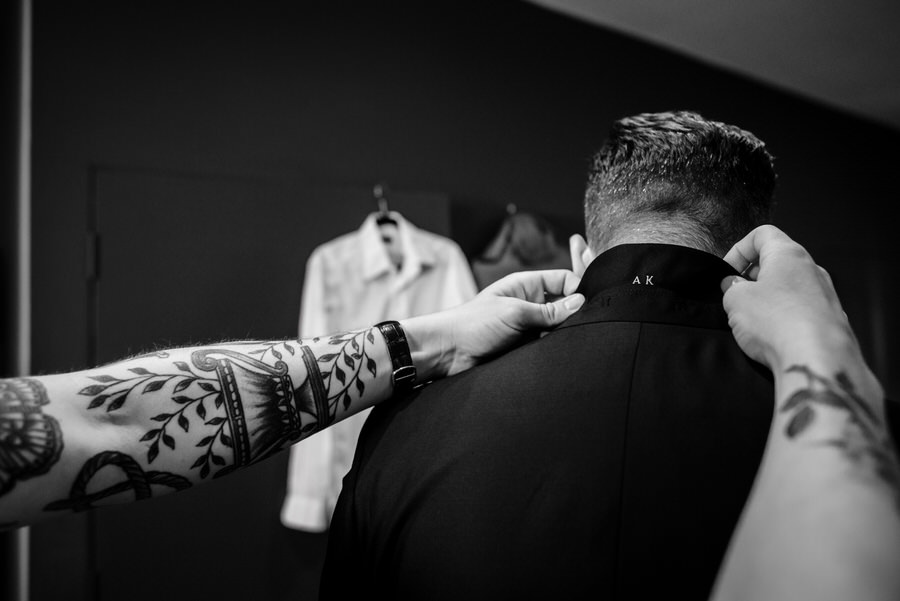 Super elegant and sophisticated black tie wedding in Hertfordshire, photographer credit Simon Biffen Photography (10)