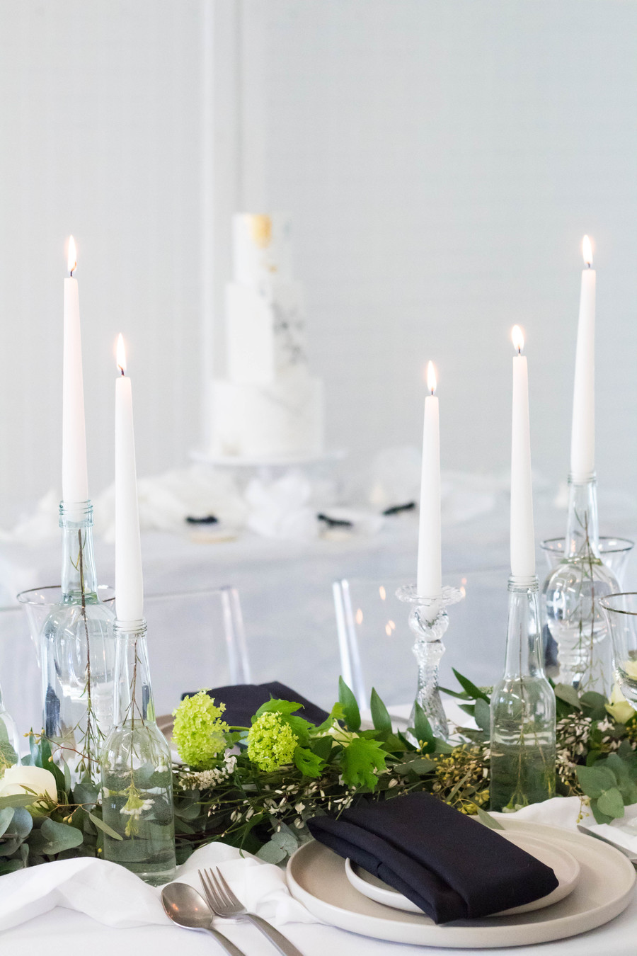 Sleek and modern wedding inspiration from Wakefield with Lam D Peretti Photography (10)