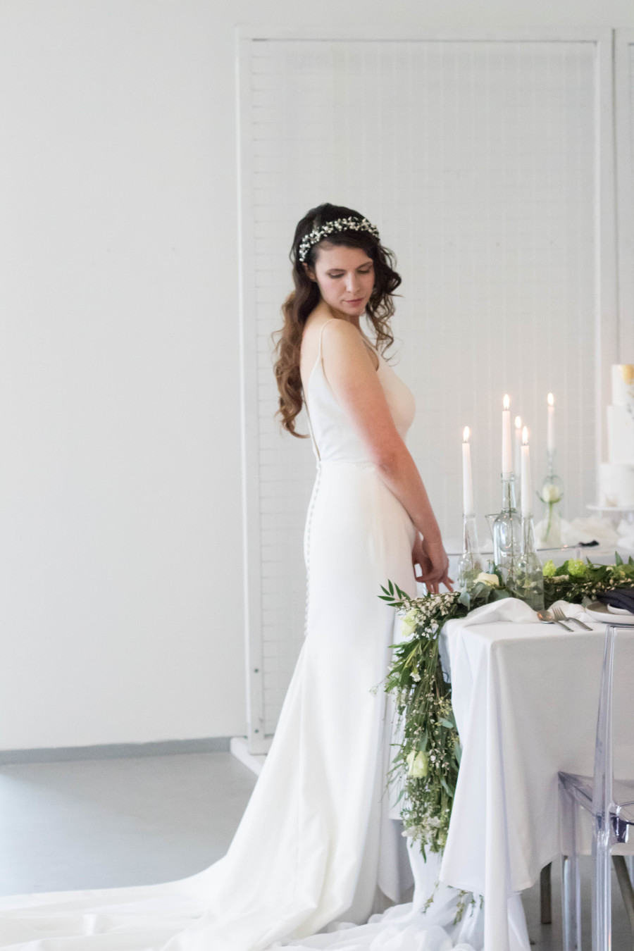 Sleek and modern wedding inspiration from Wakefield with Lam D Peretti Photography (15)