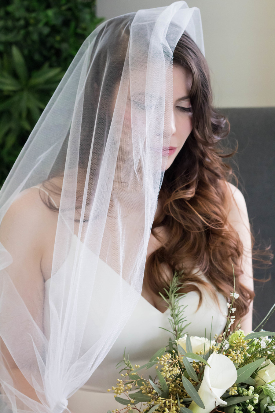 Sleek and modern wedding inspiration from Wakefield with Lam D Peretti Photography (22)