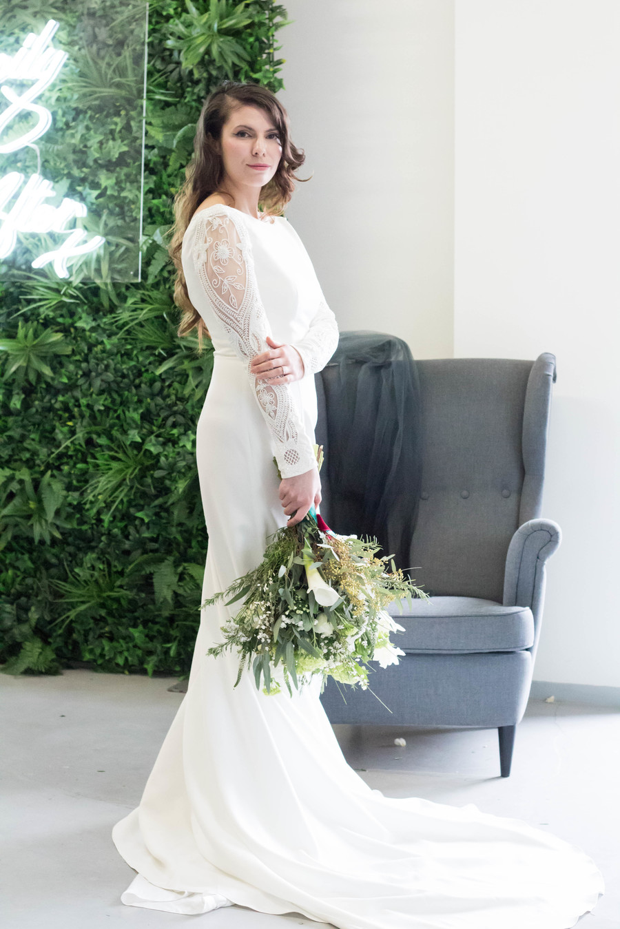Sleek and modern wedding inspiration from Wakefield with Lam D Peretti Photography (29)