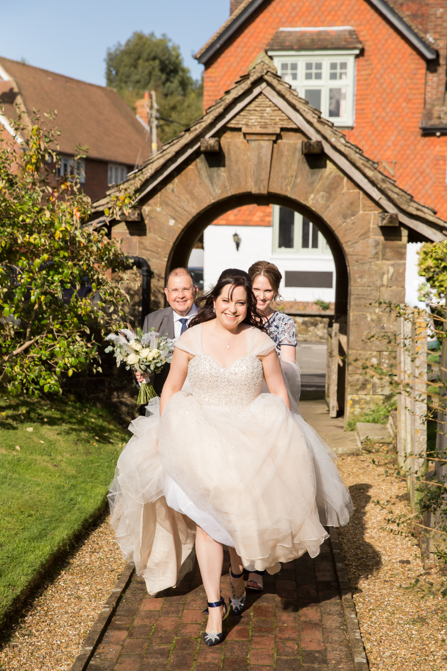 Sparkles and starlight for Gilly & Den's beautiful Sussex wedding, with Hannah Larkin Photography (16)