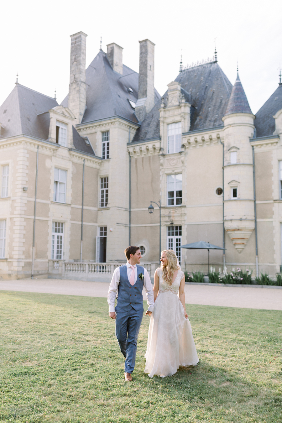 Francine & Jamie's classic and timeless Loire Valley wedding, with Hannah K Photography (35)