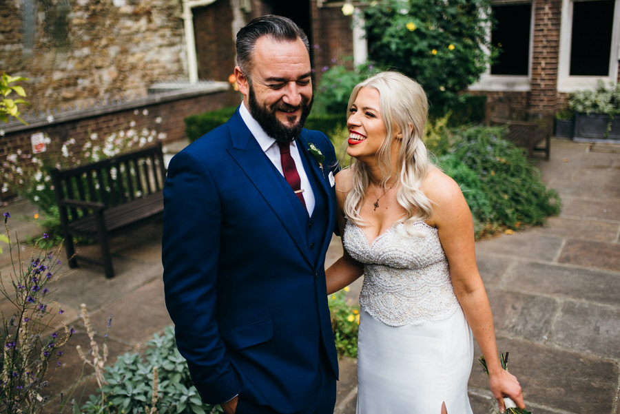 Ally & James's chic and modern museum-to-pub wedding, with Simon Biffen Photography (20)
