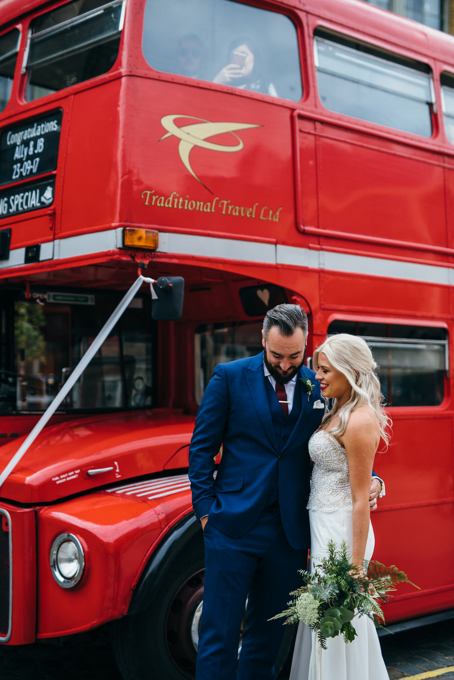 Ally & James's chic and modern museum-to-pub wedding, with Simon Biffen Photography (24)