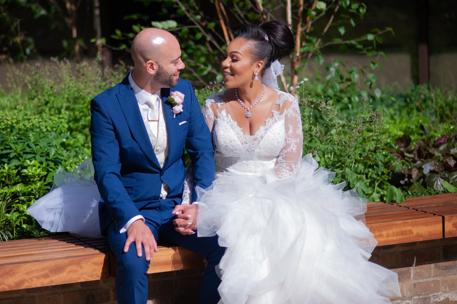 Chantel & Andrew's chic, modern and timeless wedding at Devonshire Terrace, with Carla Thomas Photography (30)