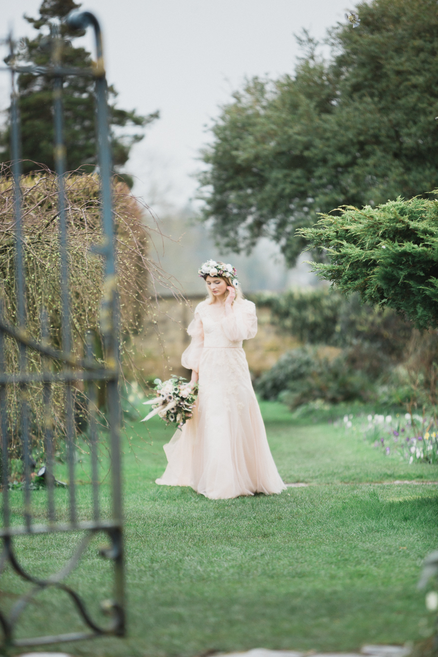 Candyfloss romance from the secret garden at Barnsley House, image credit Red Maple Photography (21)