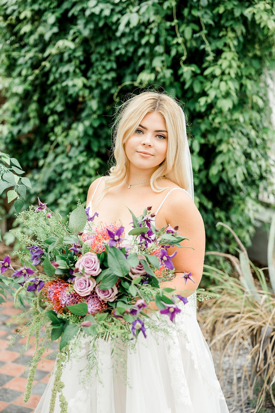Modern intimate wedding styling inspiration from Slindon House, image credit Kelsie Scully (4)