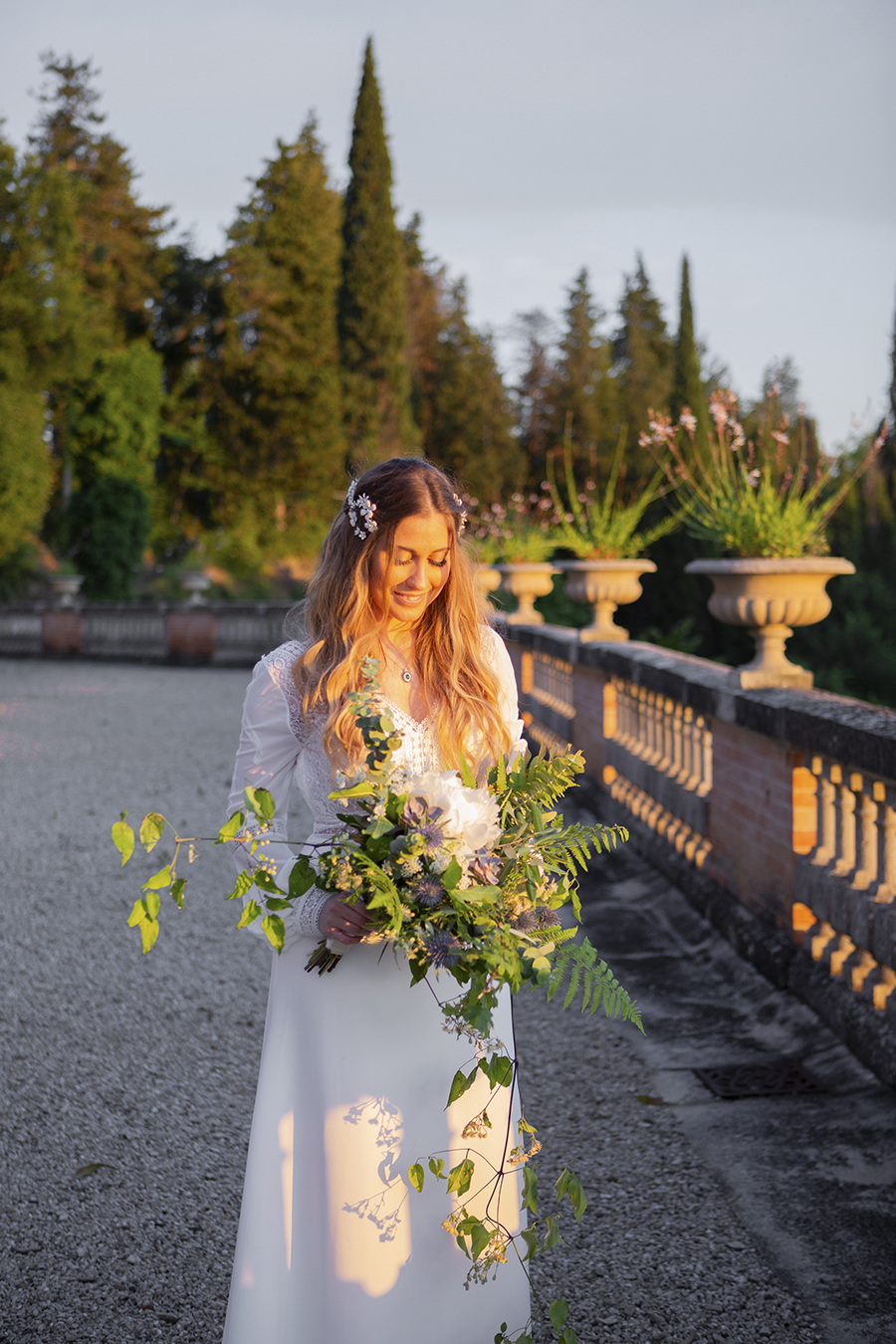 Promise me - lush green Italian wedding inspiration with an AMAZING sunset (27)