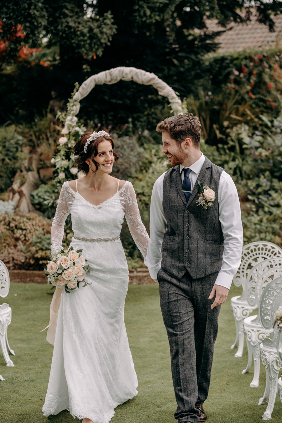 A vintage garden party wedding editorial from Derbyshire, with Willow and Rust, and images by ekr pictures (24)