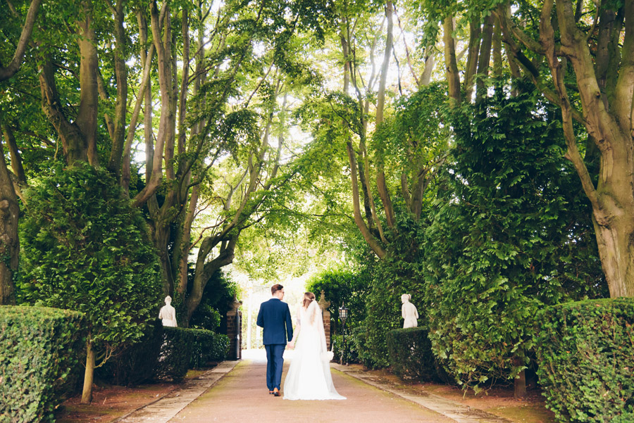 Timeless Elegance and beautiful micro wedding inspiration at New Lodge Lawns (24)