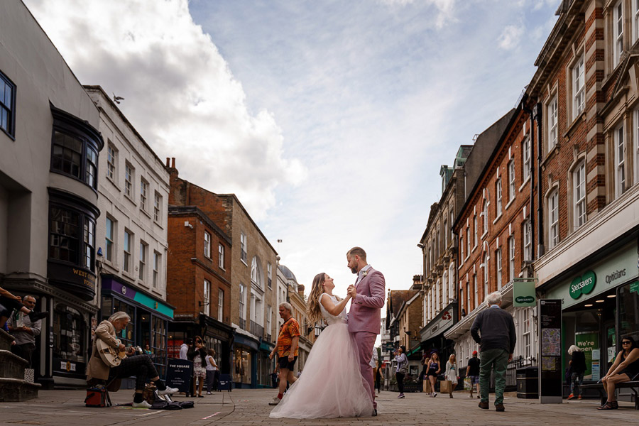 Winchester city elopement in pink, captured by Katherine and her Camera