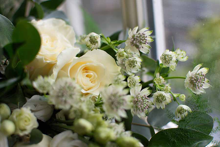 Elegant and timeless wedding styling at Bradfield College, with Lorna Richerby Photography (8)