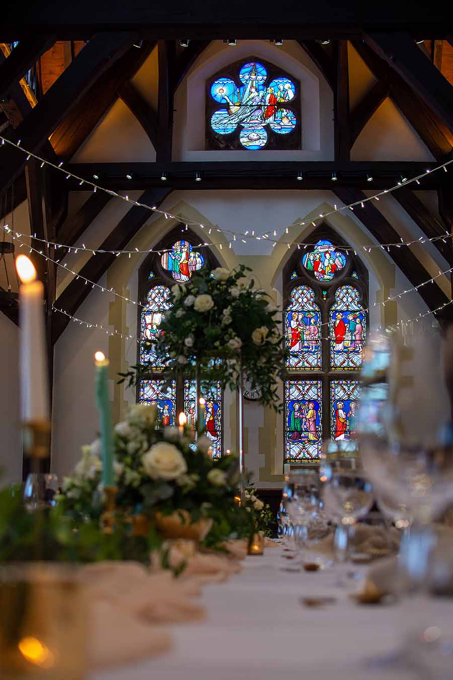 Elegant and timeless wedding styling at Bradfield College, with Lorna Richerby Photography (14)