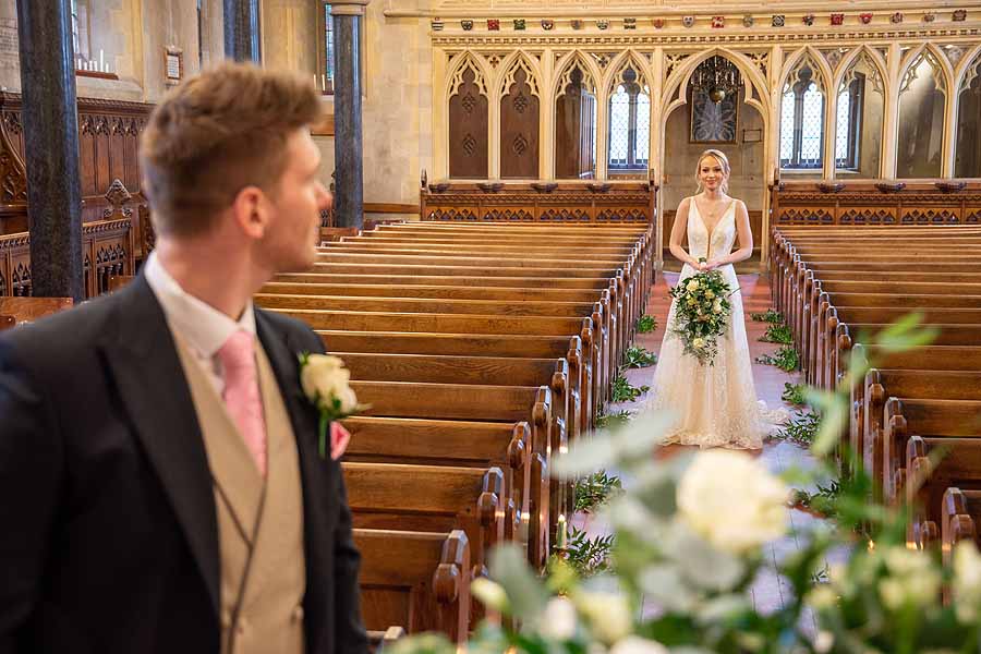 Elegant and timeless wedding styling at Bradfield College, with Lorna Richerby Photography (29)