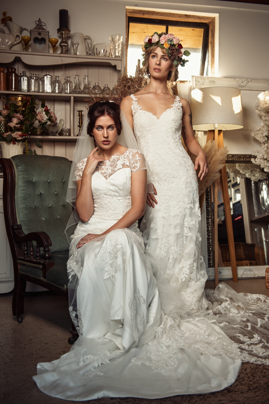 Victorian Modern Wedding style with Lifelike Photography and Vicki's Floral Design (22)