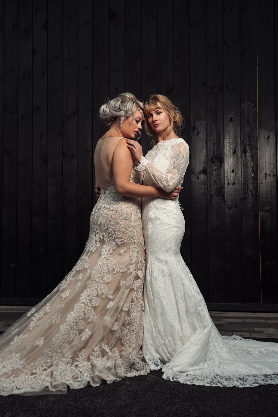 Victorian Modern Wedding style with Lifelike Photography and Vicki's Floral Design (29)