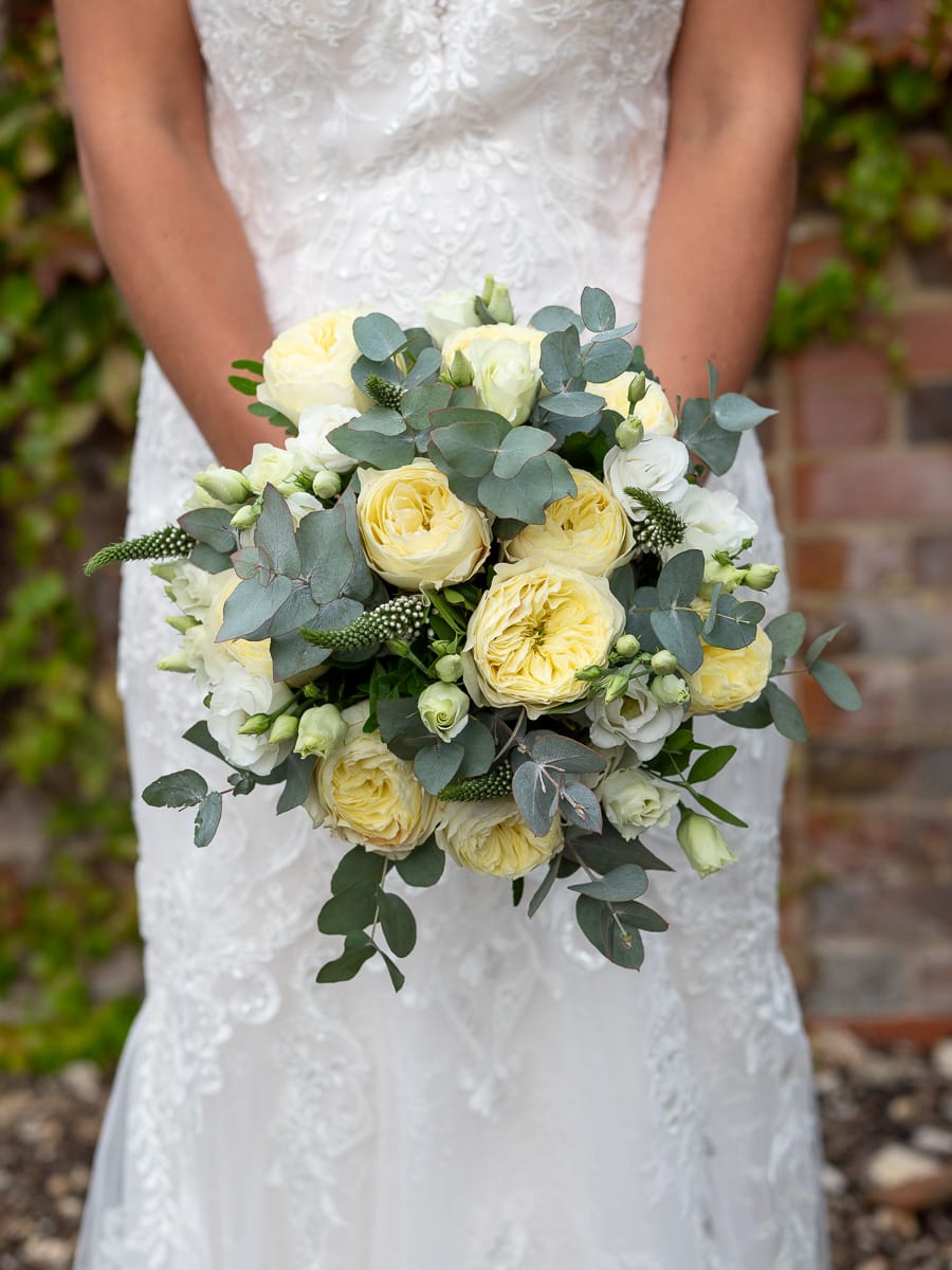 Romantic Romsey, olde worlde charm for a Hampshire wedding, with Dom Brenton Photography (12)