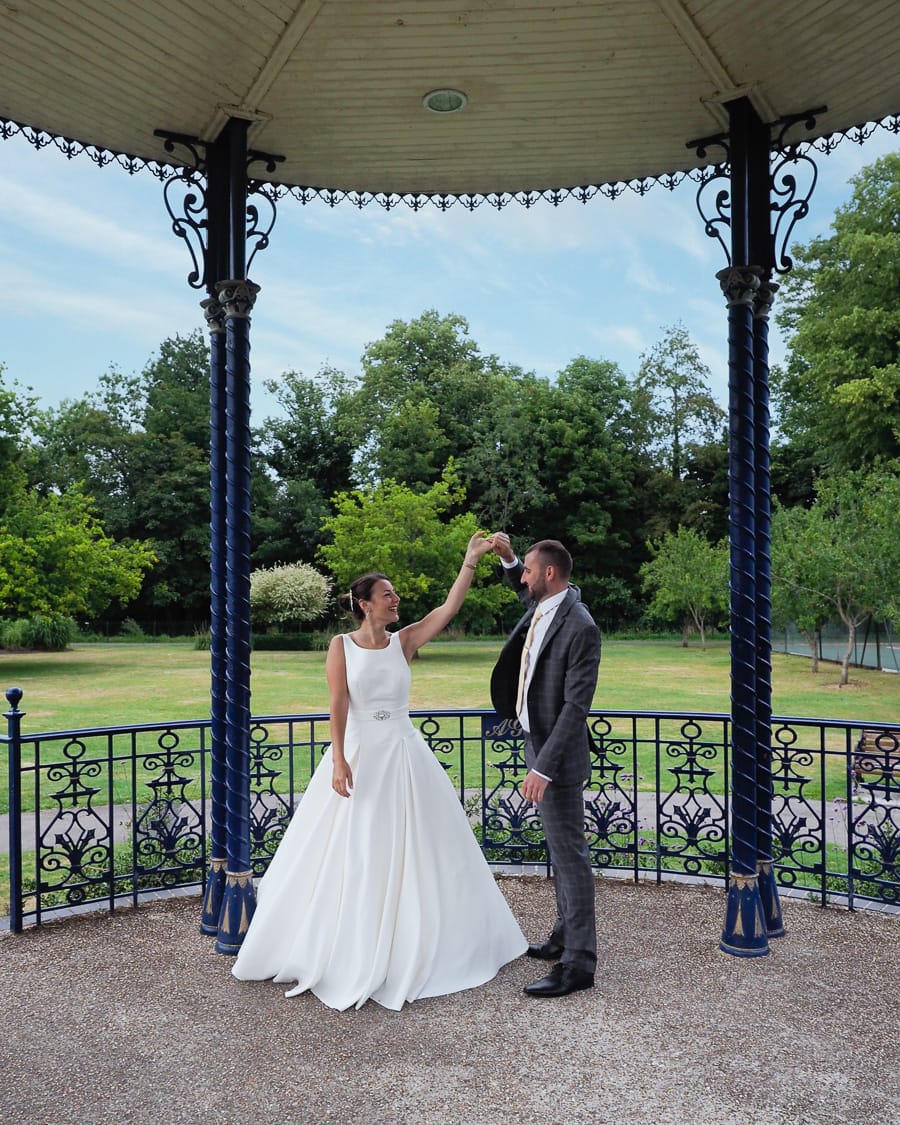 Romantic Romsey, olde worlde charm for a Hampshire wedding, with Dom Brenton Photography (20)