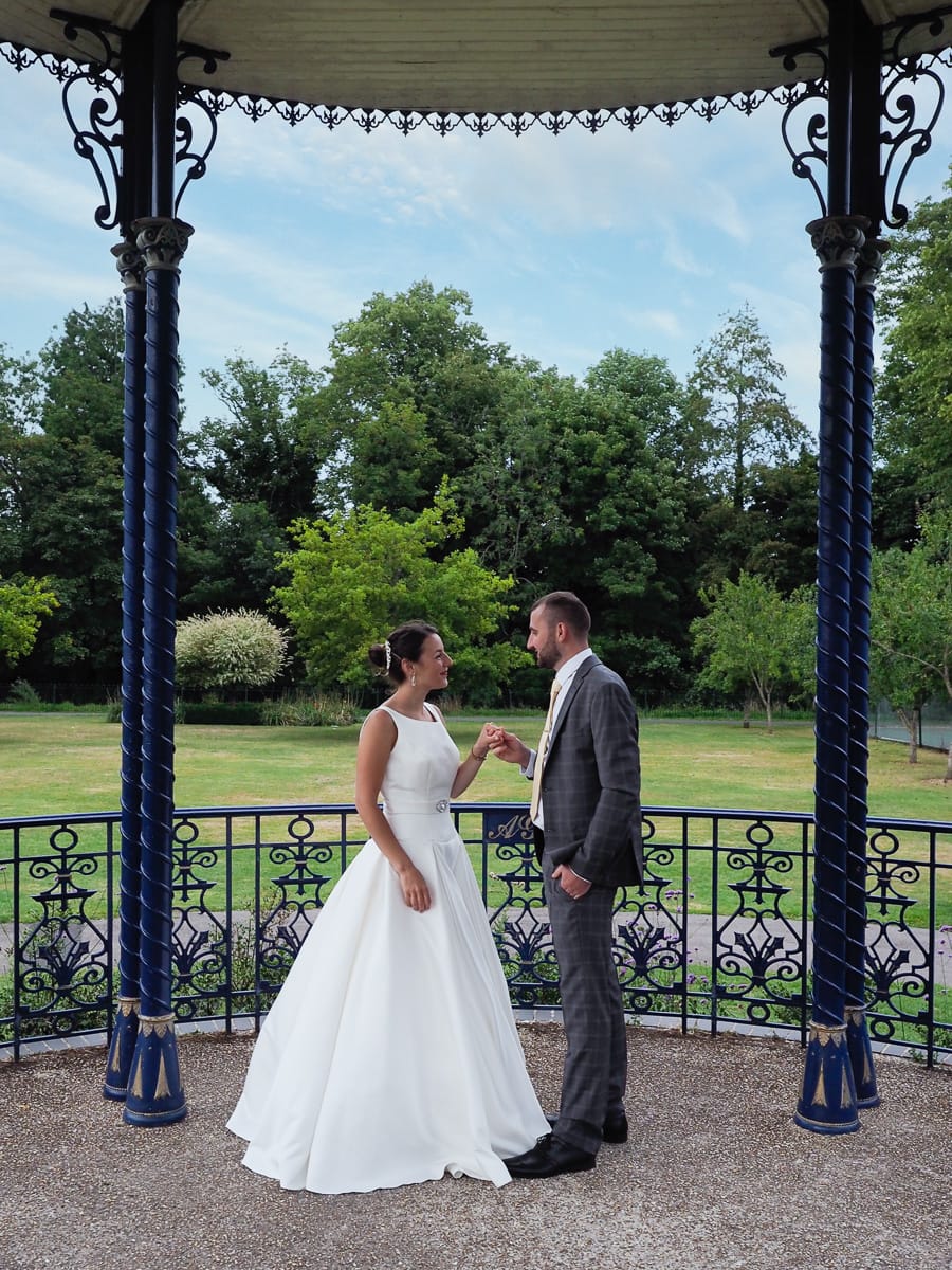 Romantic Romsey, olde worlde charm for a Hampshire wedding, with Dom Brenton Photography (24)