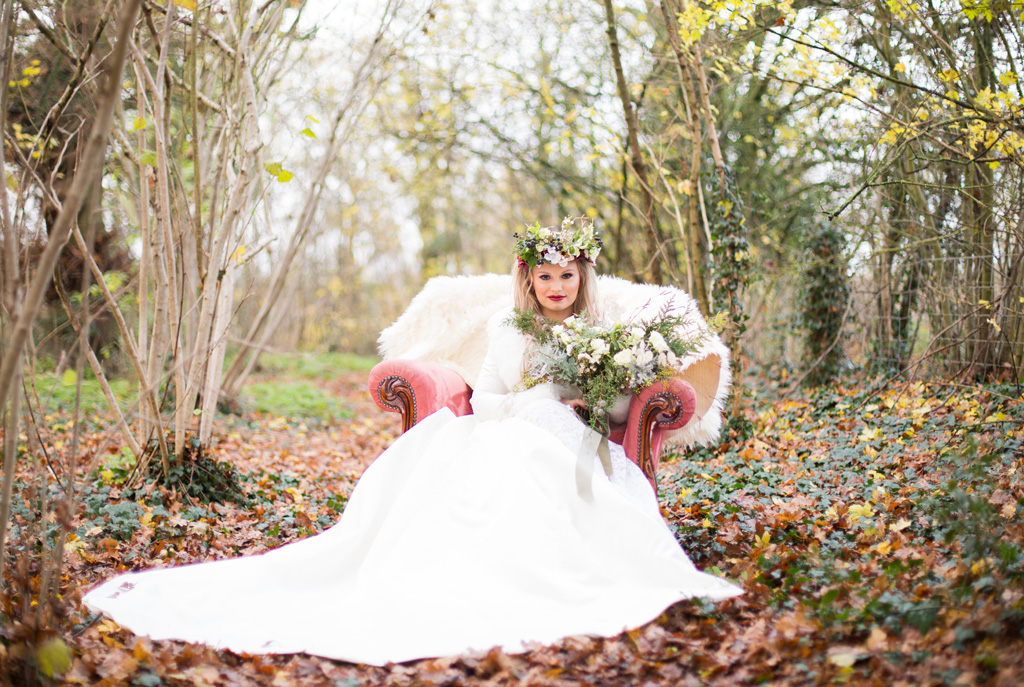 Woodland wedding inspiration, image credit S E Photography