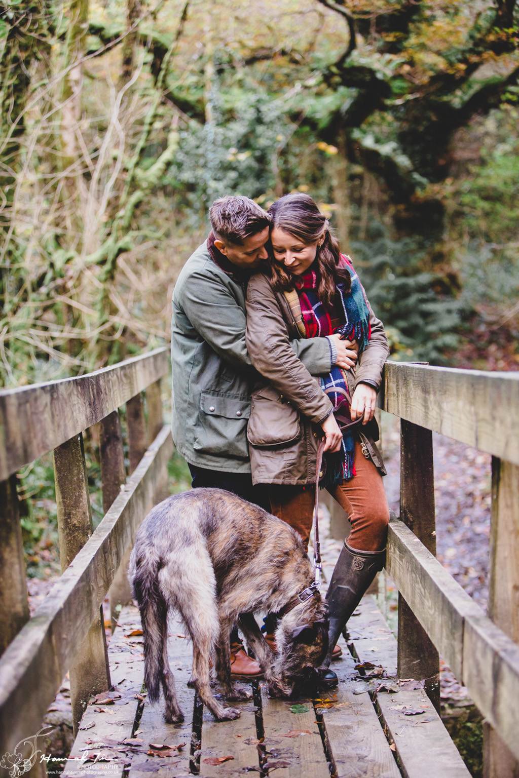 A back to nature, woodland engagement shoot – Ruth & Liz, with Hannah Timm Photography