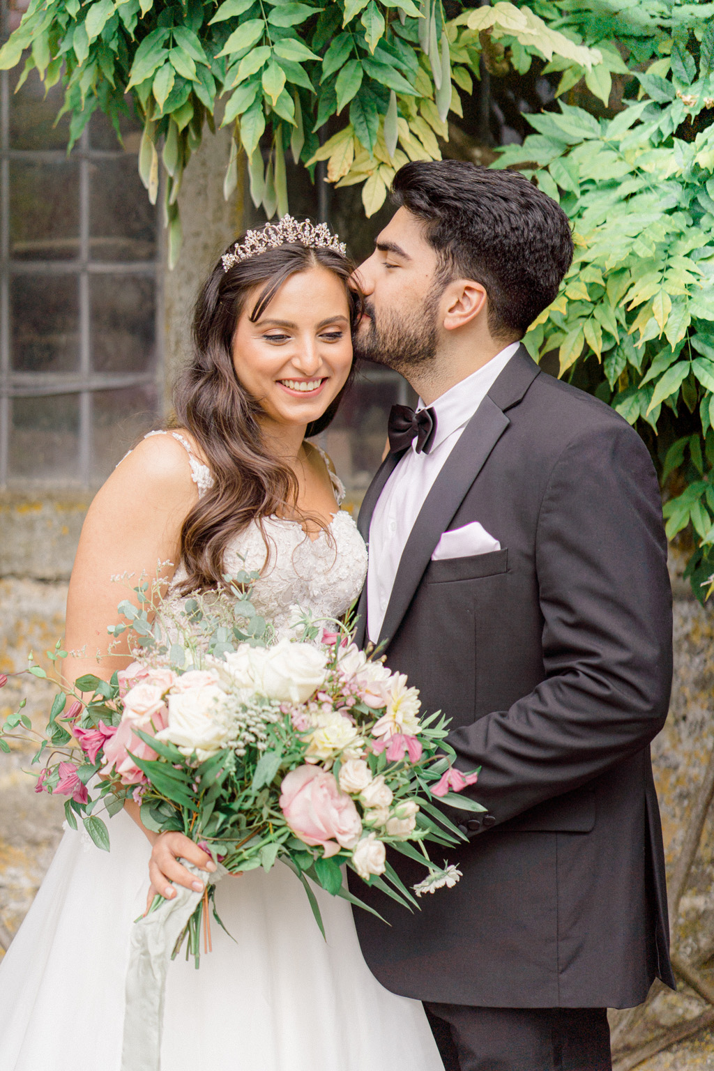 elegant and stylish modern classic wedding ideas from Clearwell Castle. Image credit Sara Cooper Photography