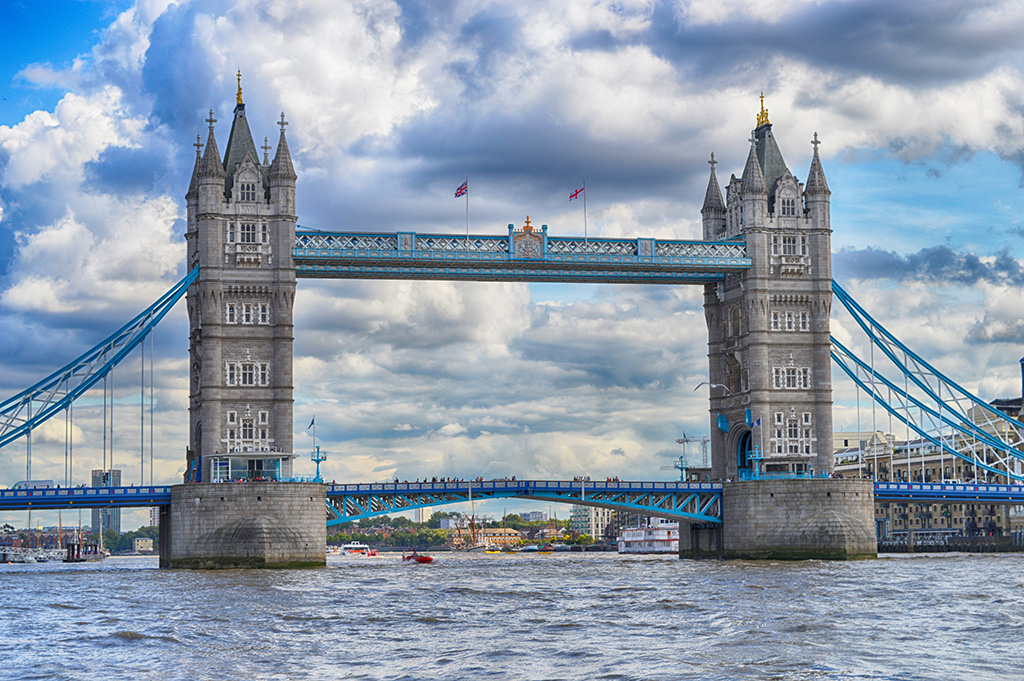 Photograph of Tower Bridge in London