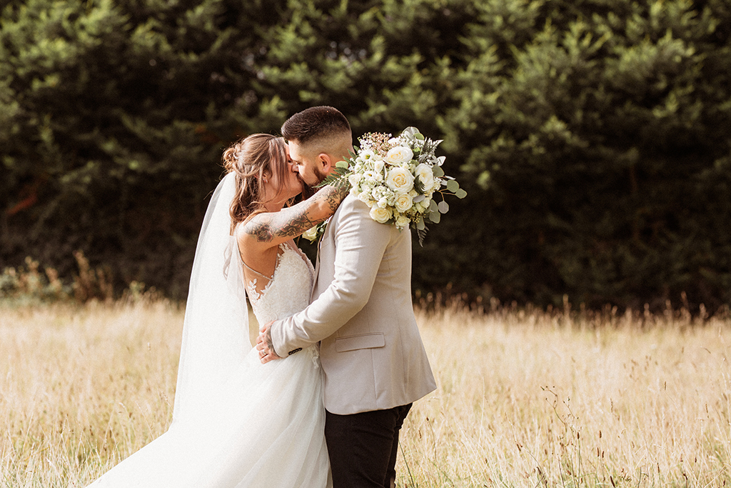 Real wedding at Cain Manor, captured by Sarah Hoyle Photography