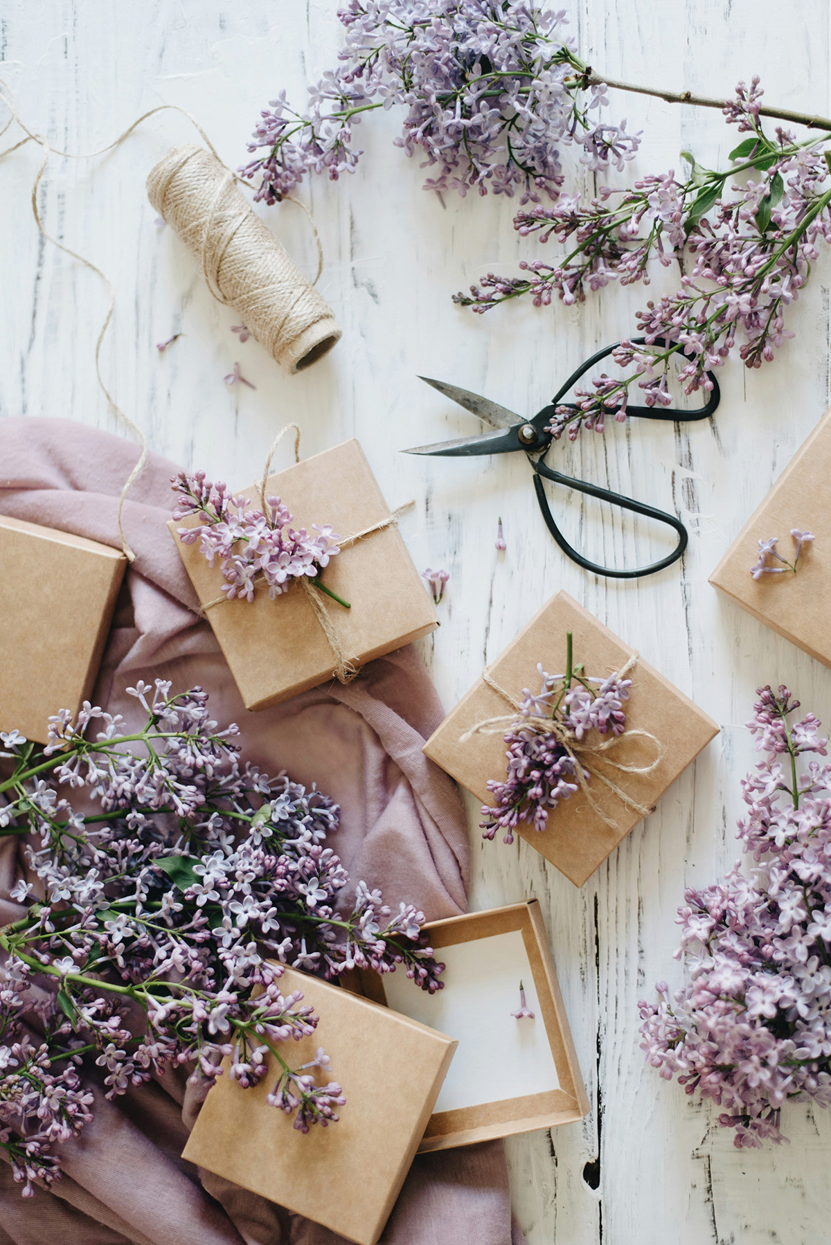 The best unique wedding gifts for 2024 - English Wedding