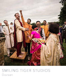 Dorset wedding photographers Smiling Tiger Studios by Linus Moran