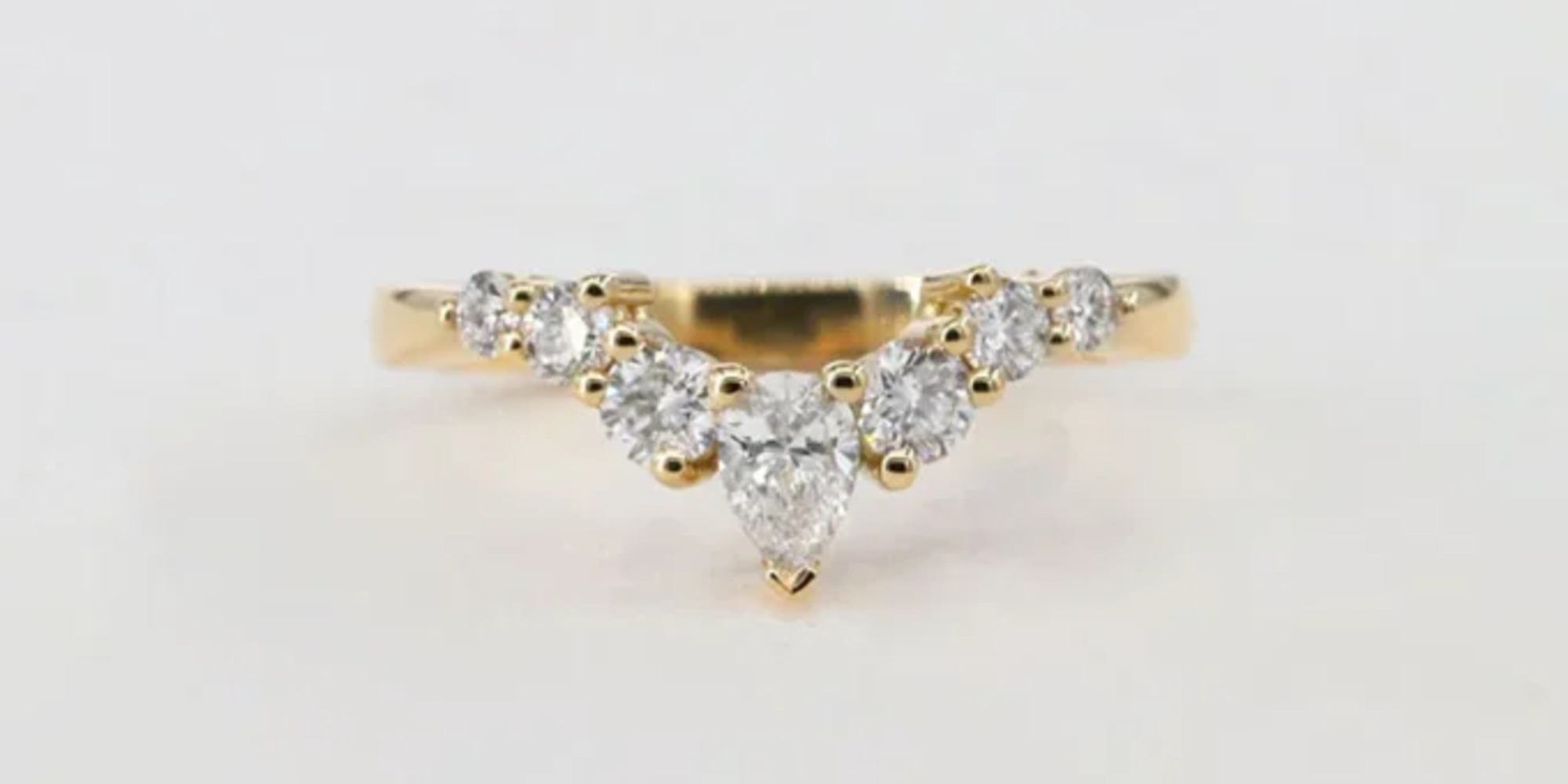 Diamond engagement ring made by Bespoke Diamonds in Dublin