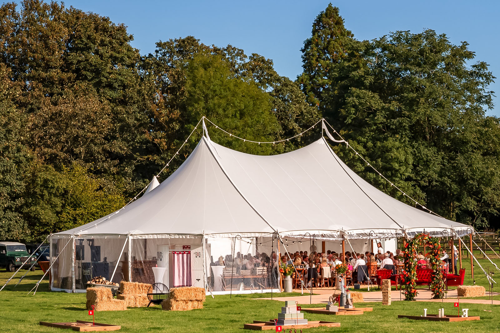 marquee wedding images by Anna Rainbow Photography in Hampshire