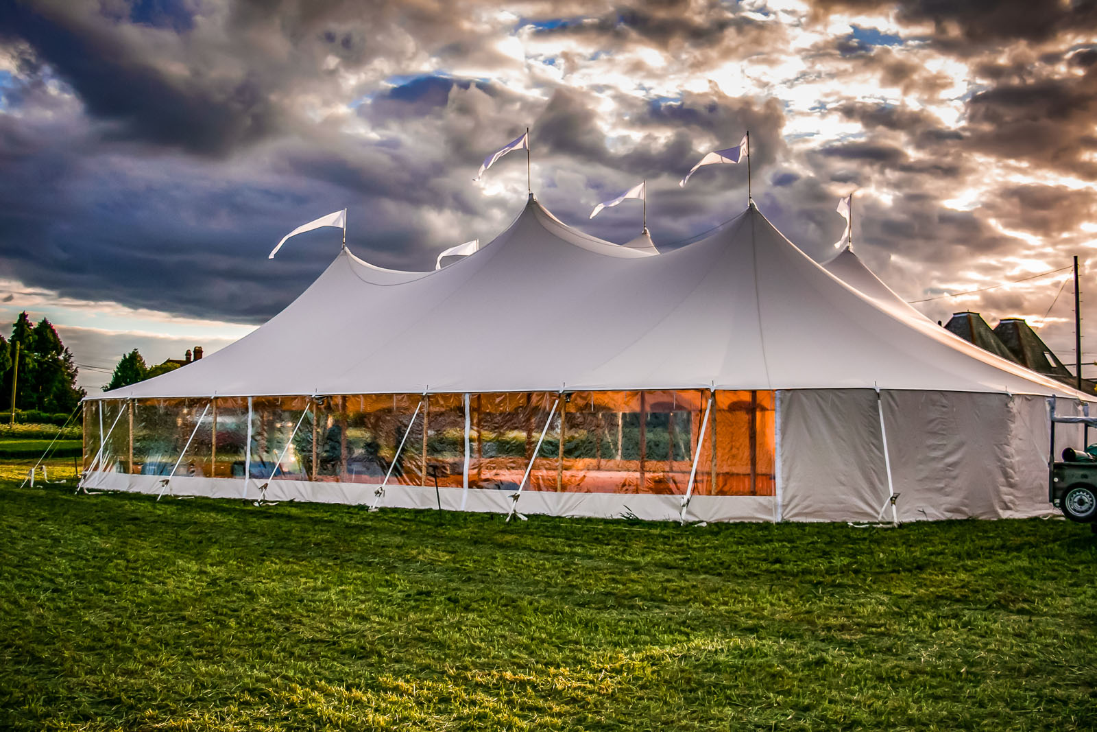 marquee wedding images by Anna Rainbow Photography in Hampshire