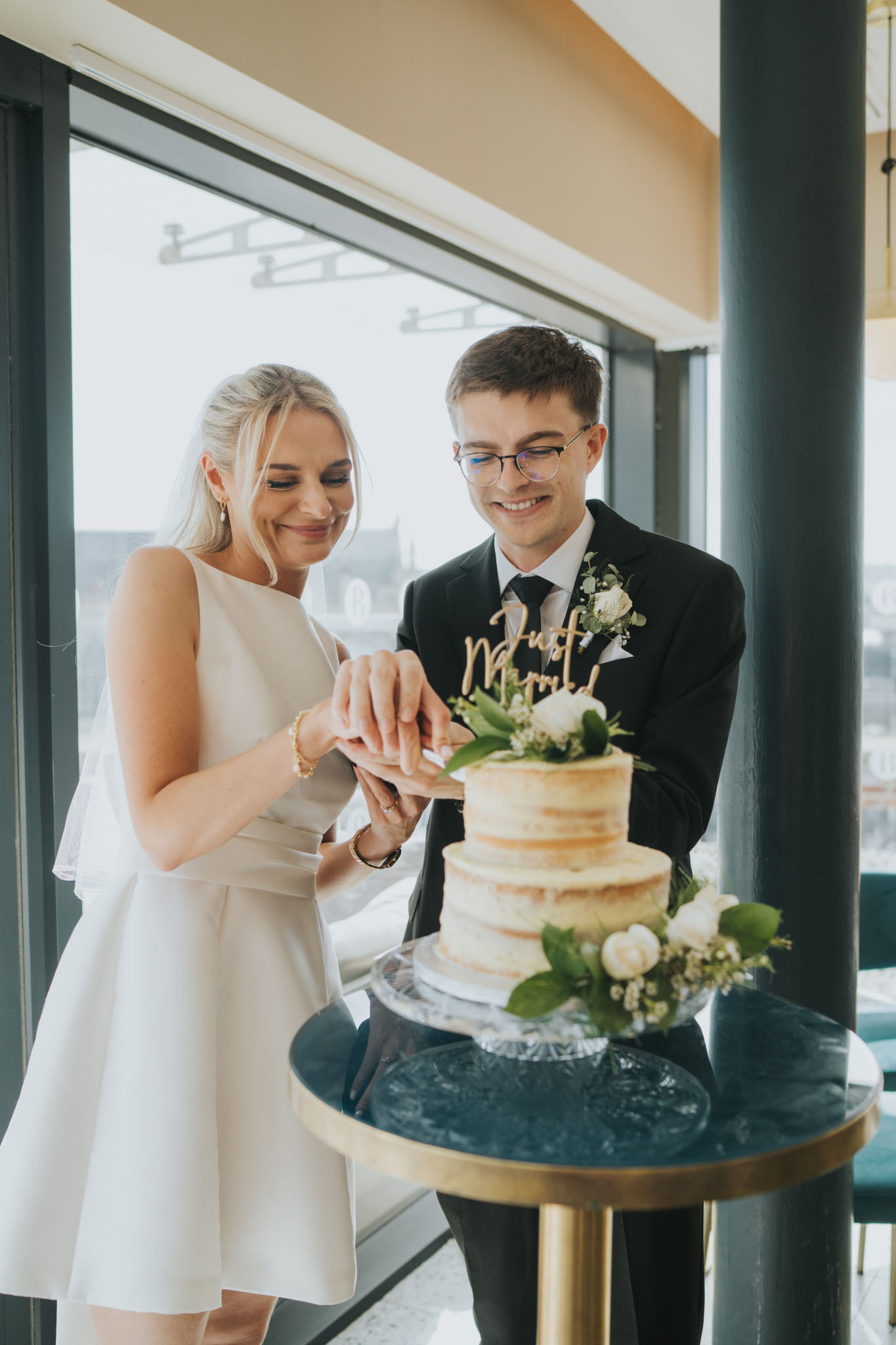 Real wedding celebrations at Exeter Guildhall with Grace Elizabeth Photography