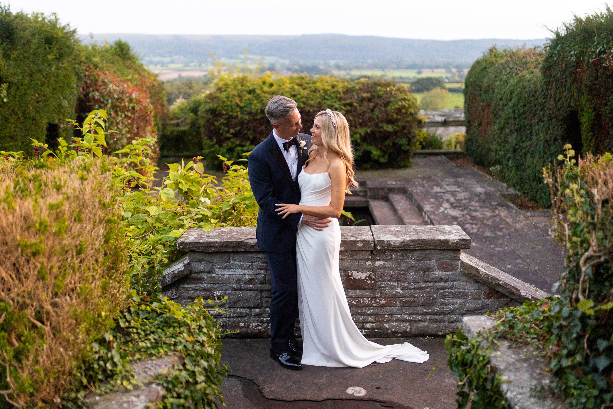Beautiful moments from Izzy and Tom's wedding at Barley Wood captured by Bristol wedding photographer Martin Dabek