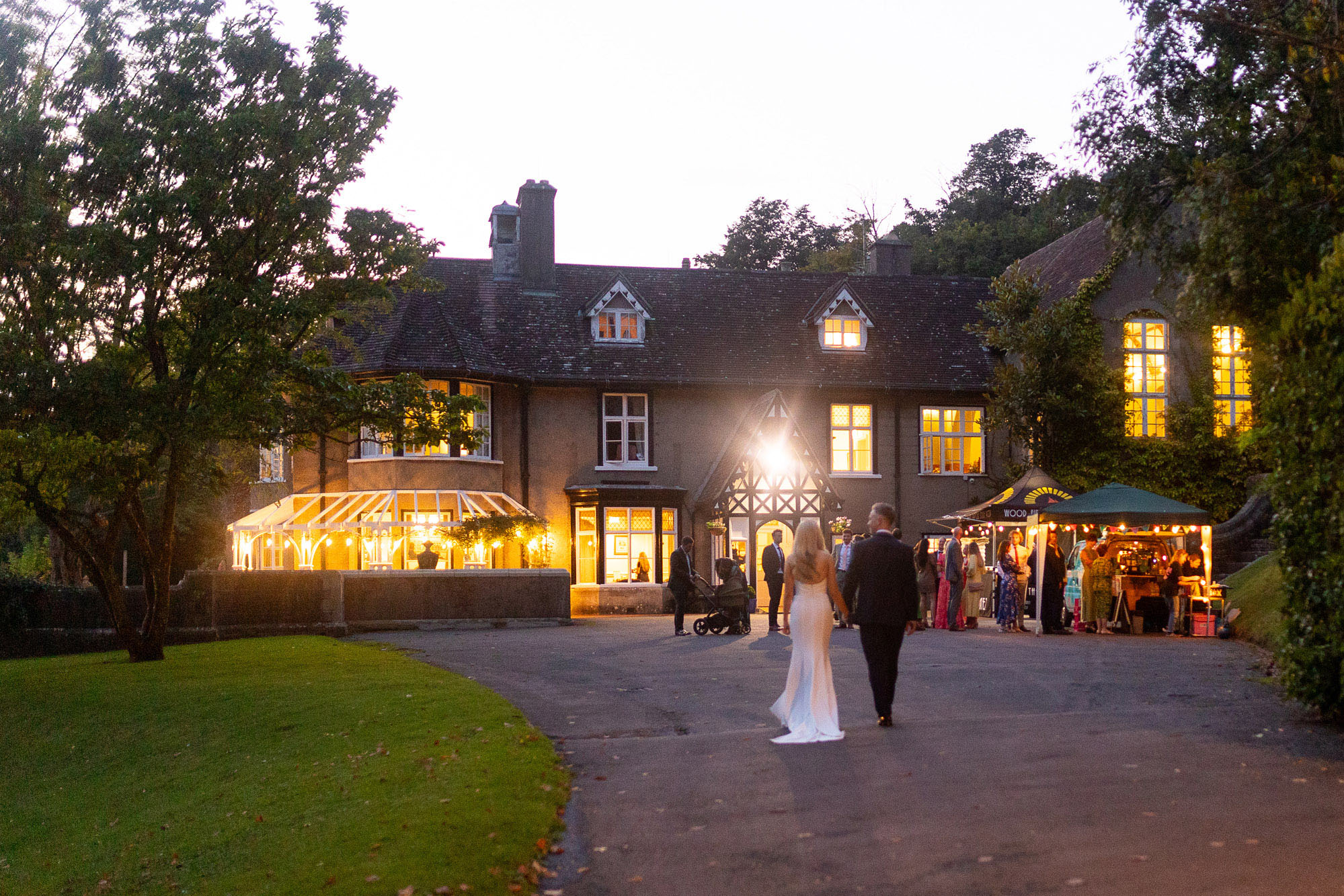 Beautiful moments from Izzy and Tom's wedding at Barley Wood captured by Bristol wedding photographer Martin Dabek